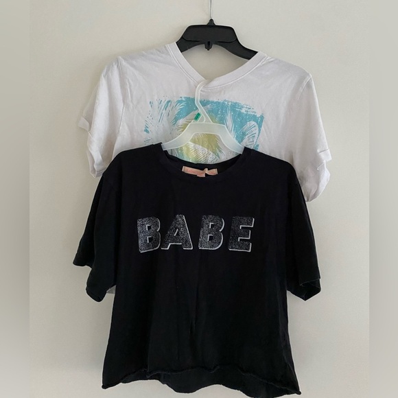Two Crop Tops ‼️ Free with  purchase - Picture 1 of 4